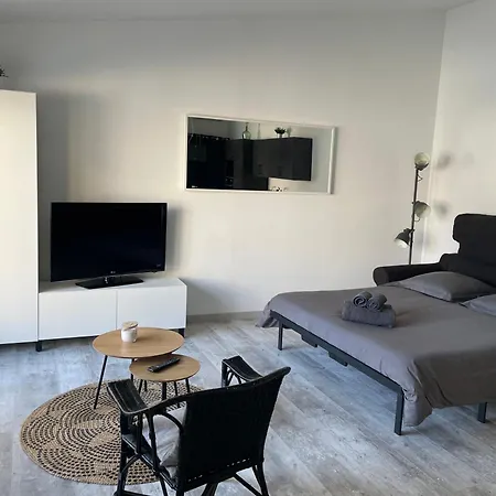 Moderne Proche Centre Village Holiday home Sainte-Cecile-les-Vignes