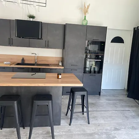 Holiday home Moderne Proche Centre Village *