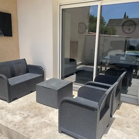 Holiday home Moderne Proche Centre Village Sainte-Cecile-les-Vignes